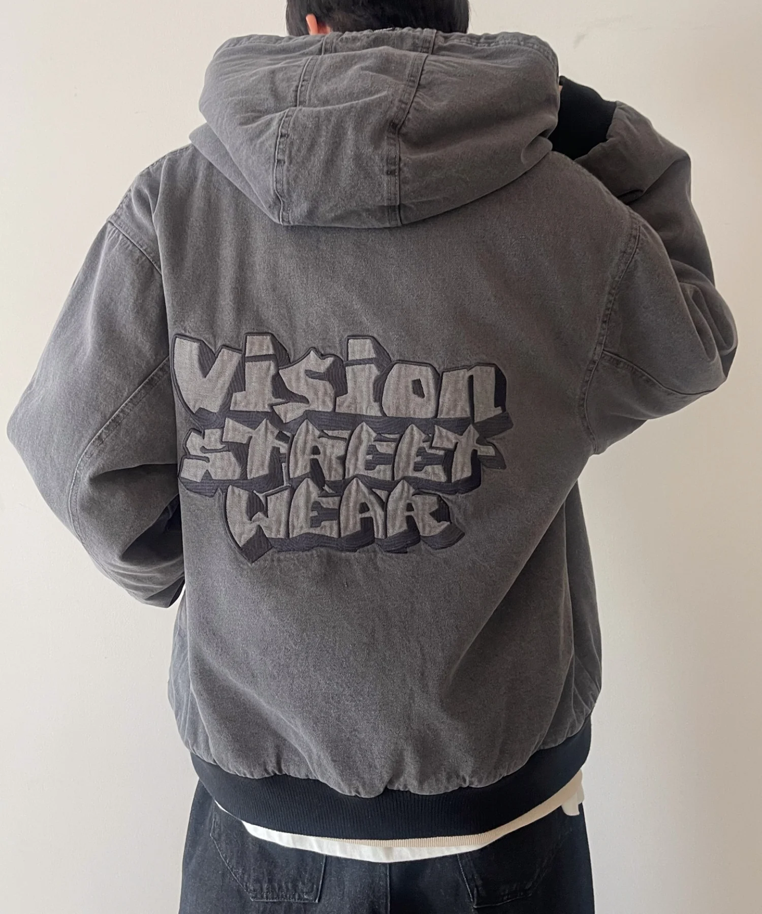 VISIONフードデニムブルゾン - Image 11