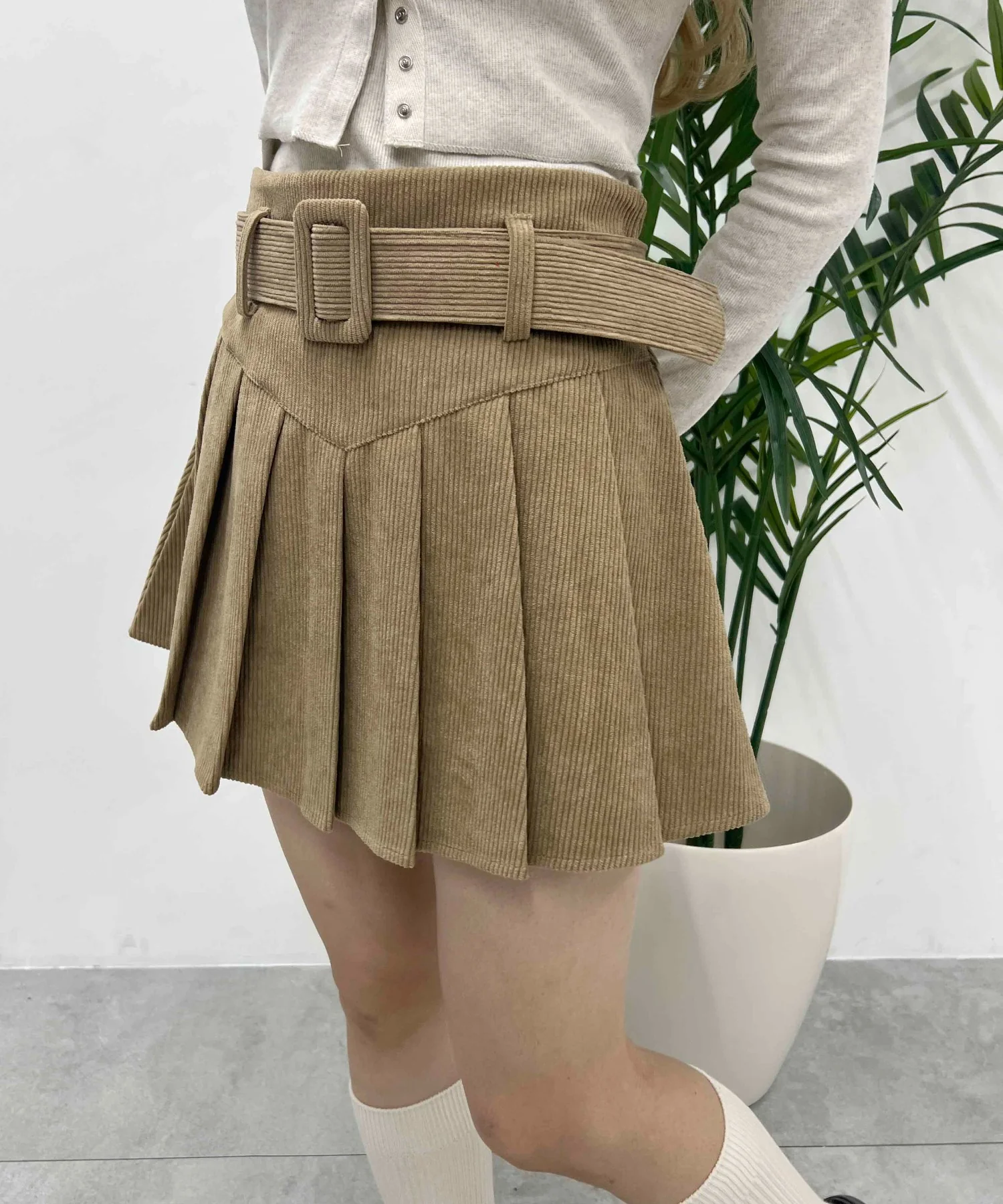 ベルト付きコーデュロイプリーツスカート - Image 16