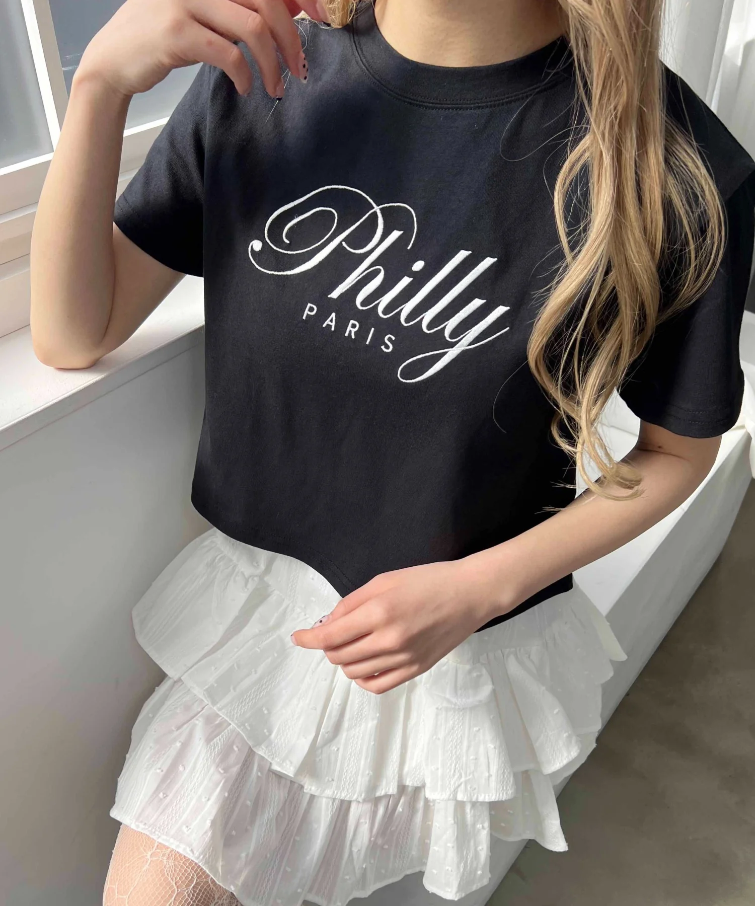 PHILLYロゴ刺繍Tシャツ - Image 11