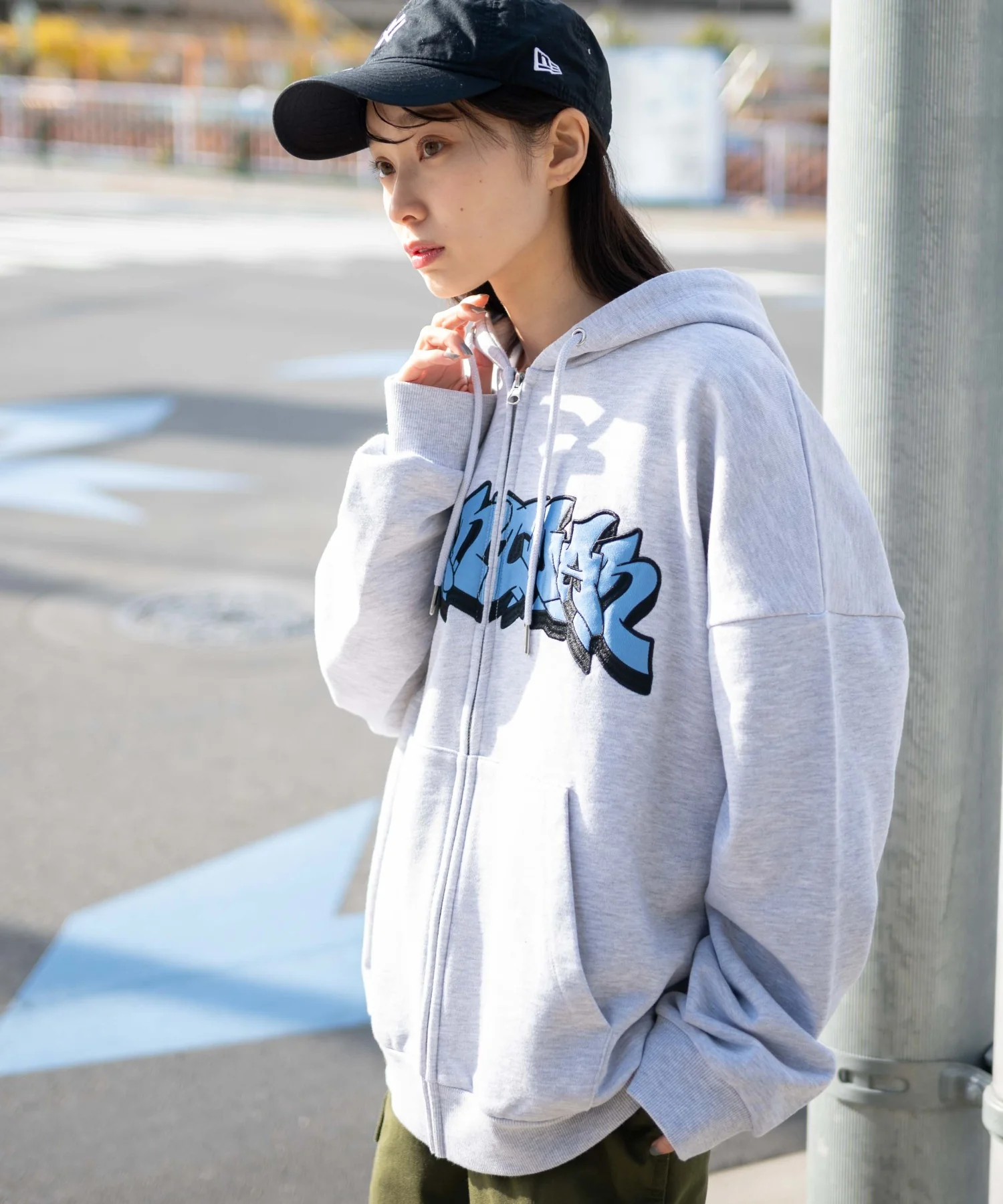 ワッペンロゴZIPパーカー - Image 31