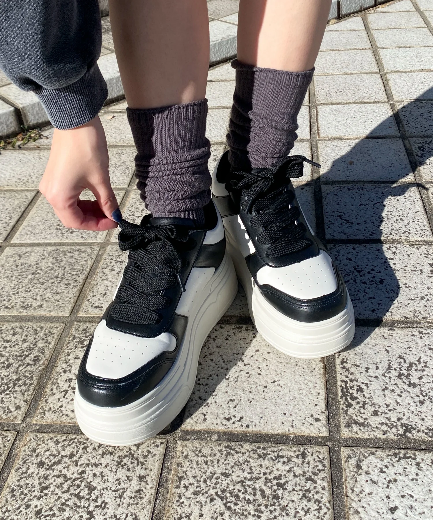 ボリュームレースアップ厚底スニーカー - Image 3