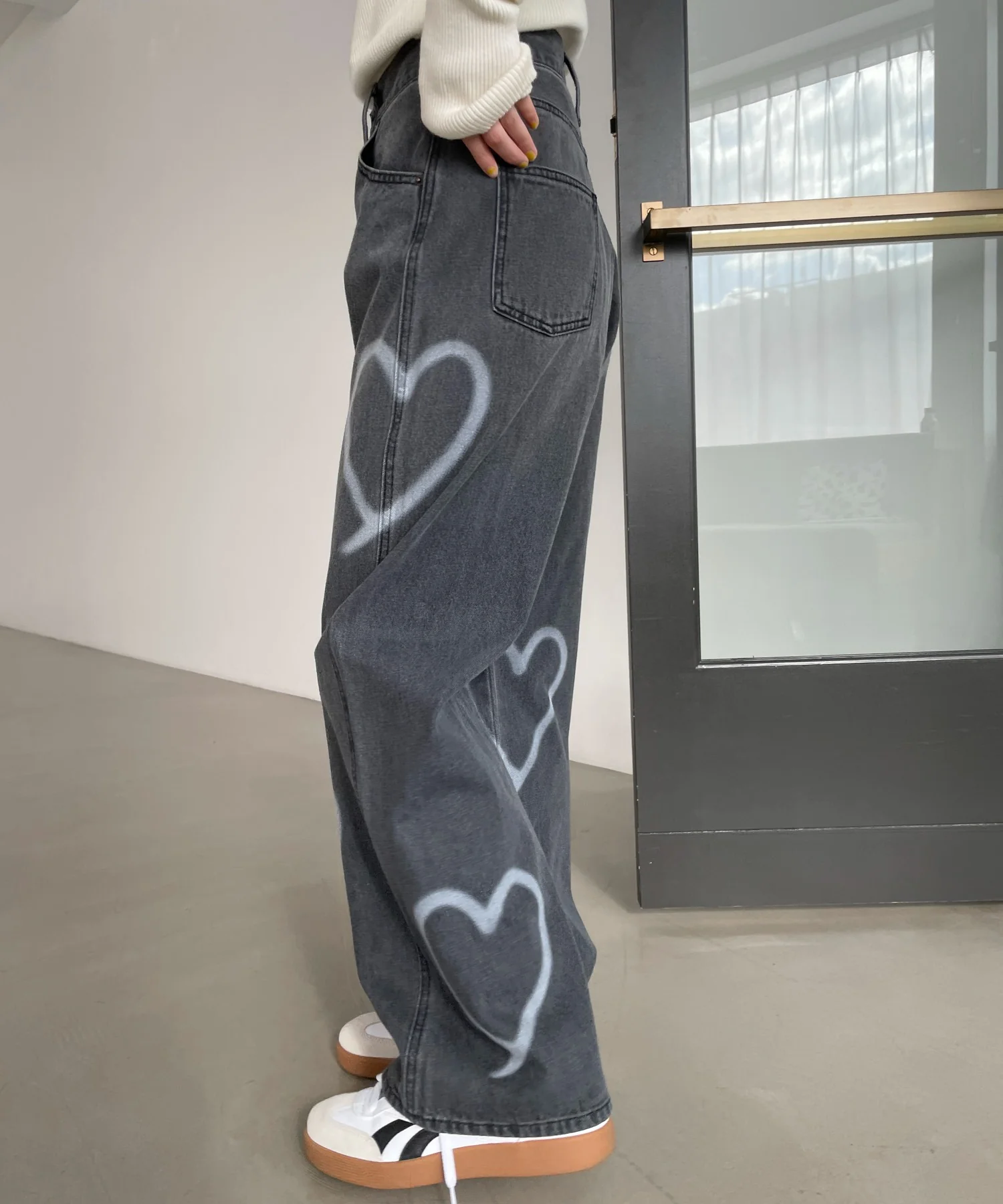 スプレーペイントストレートデニムパンツ - Image 17