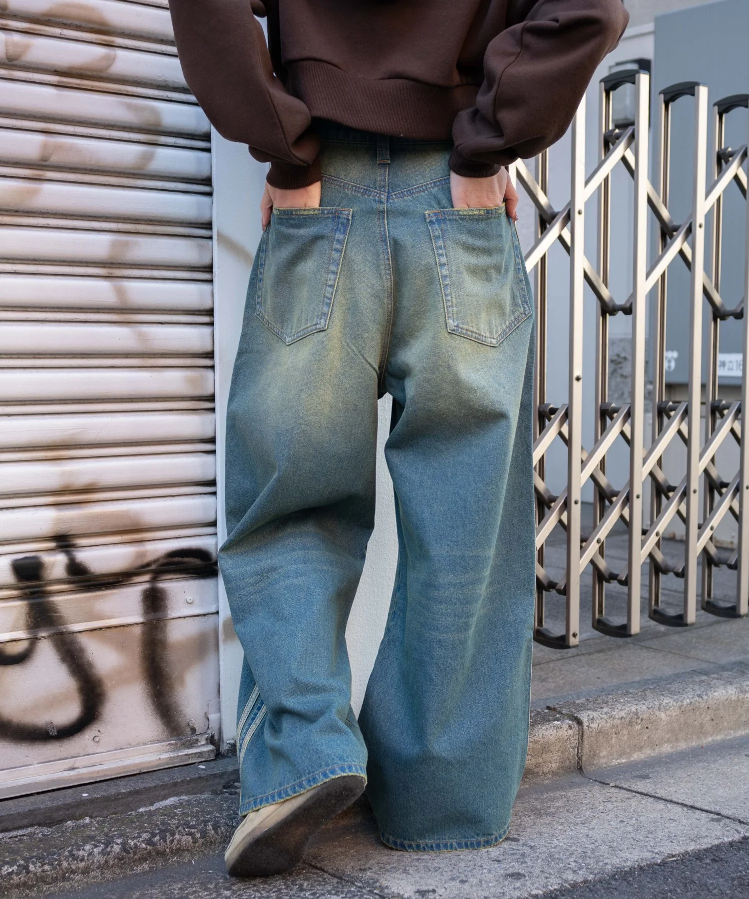 サイドラインワイドデニムパンツ - Image 28